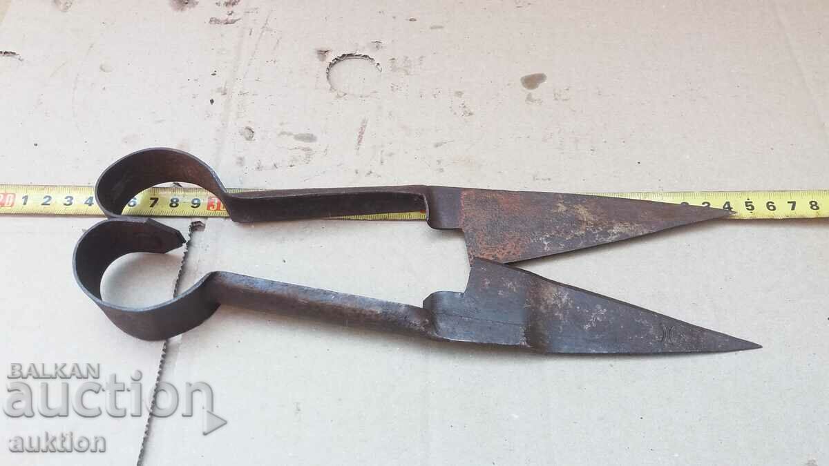 OLD SHEEP SHEARS - 7 OLD SHEEP SHEARS - 7