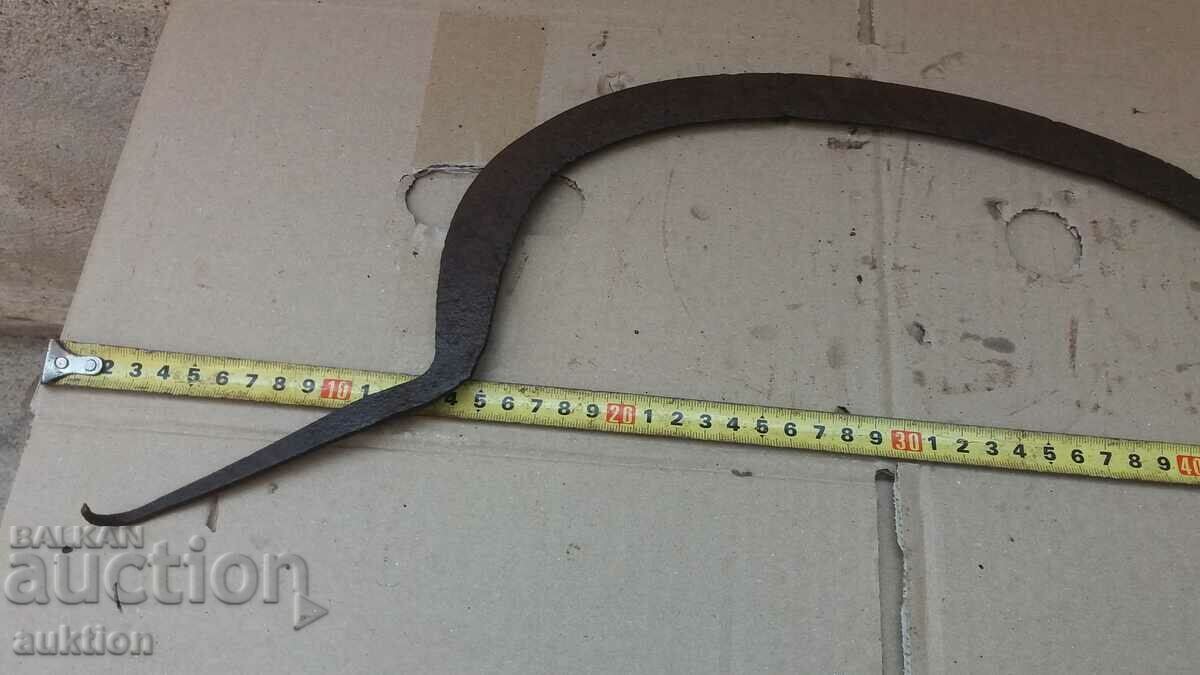 OLD WROUGHT HARVESTING SICKLE - 5 OLD WROUGHT HARVESTING SICKLE - 5