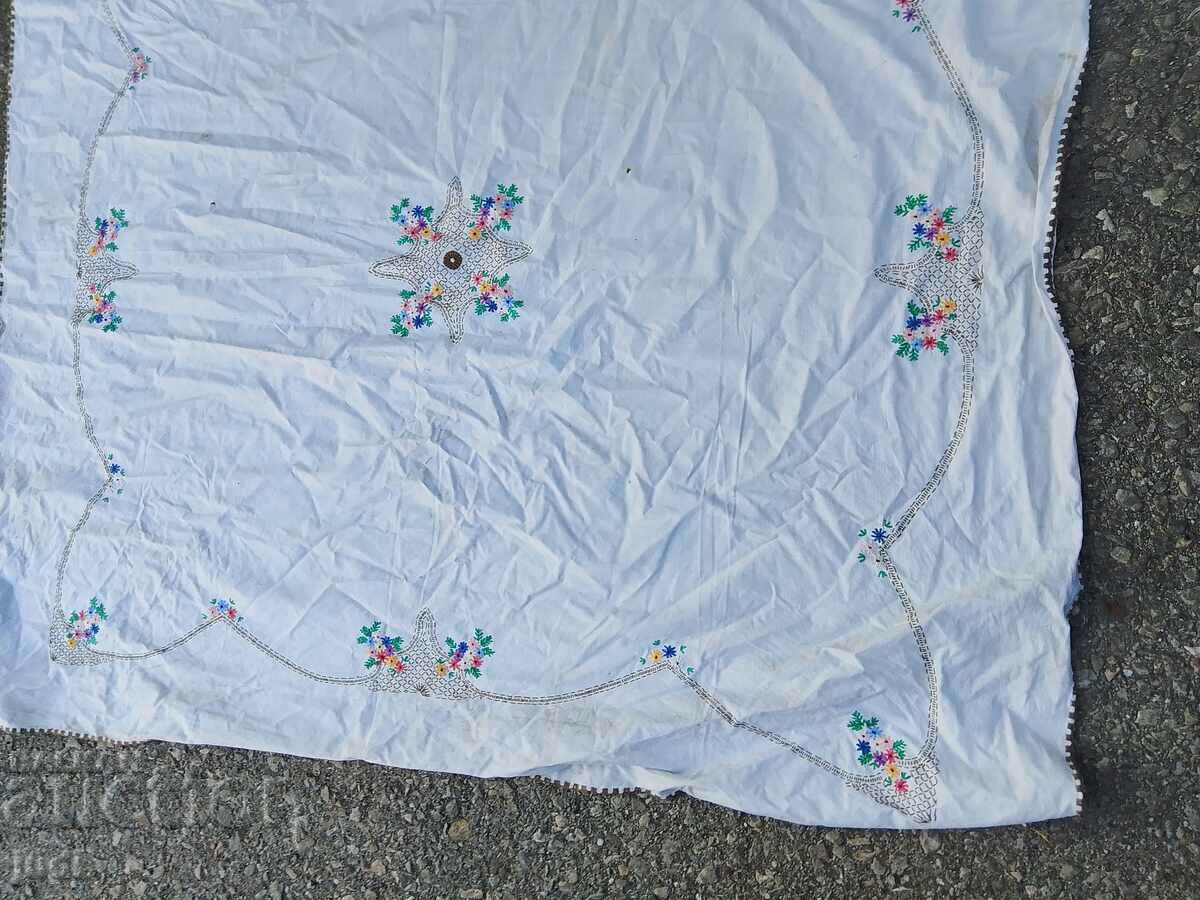 Delivery of Large tablecloth embroidery Delivery of Large tablecloth embroidery