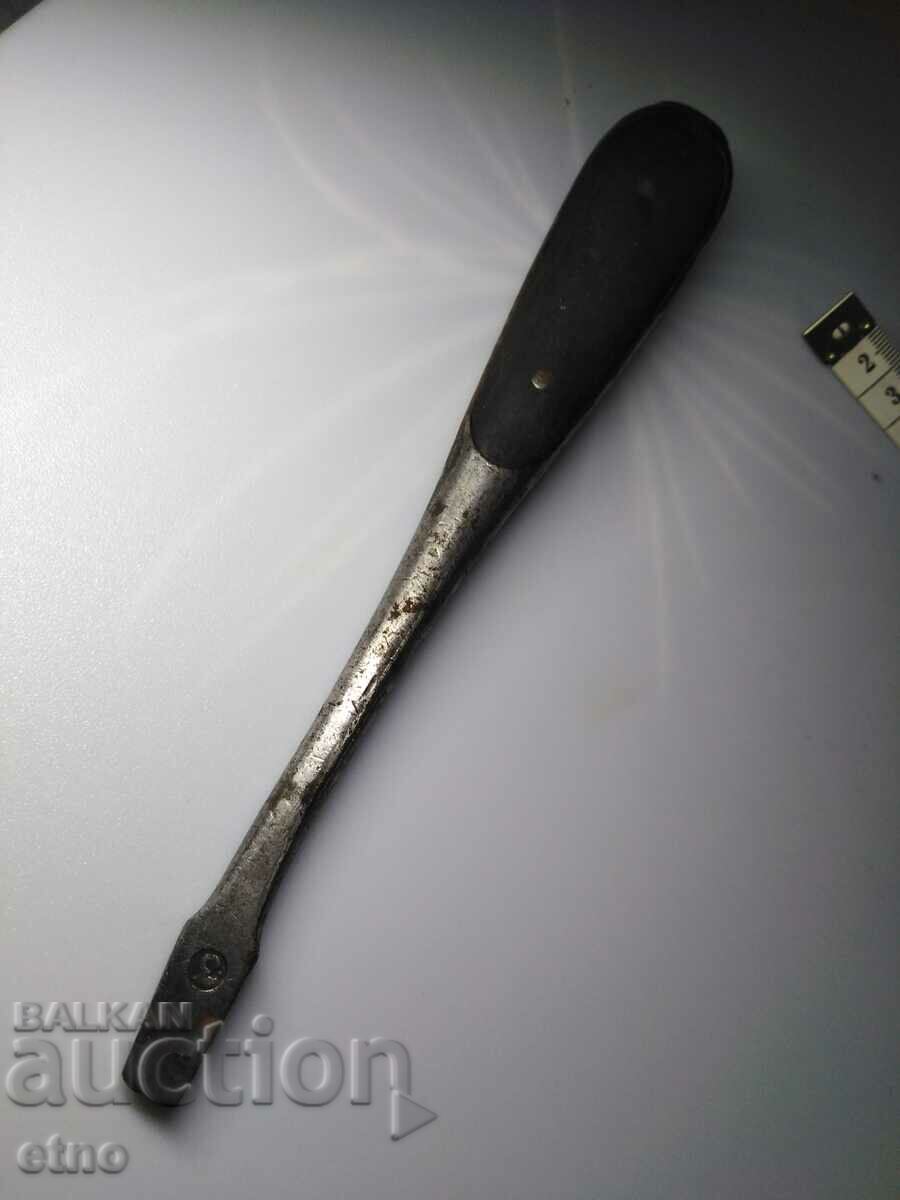 Auction OLD MASSIVE TANK ZIPPER SCREWDRIVER Auction OLD MASSIVE TANK ZIPPER SCREWDRIVER