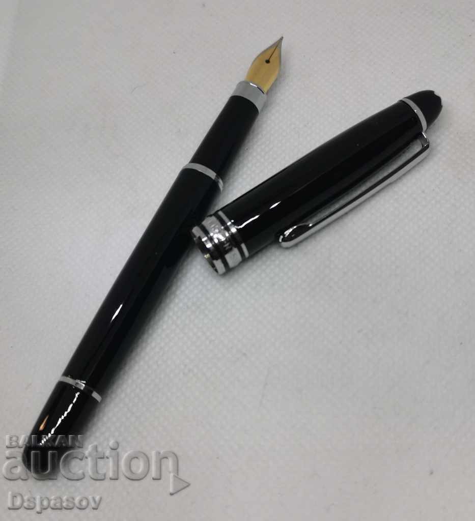 MontBlanc Montblanc pen with white star nib replica