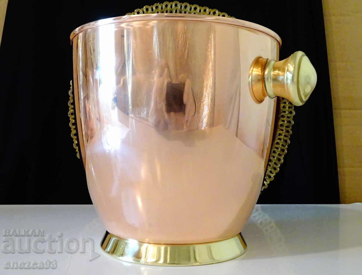 Auction Copper champagne bucket 3 liters, pure red copper Auction Copper champagne bucket 3 liters, pure red copper