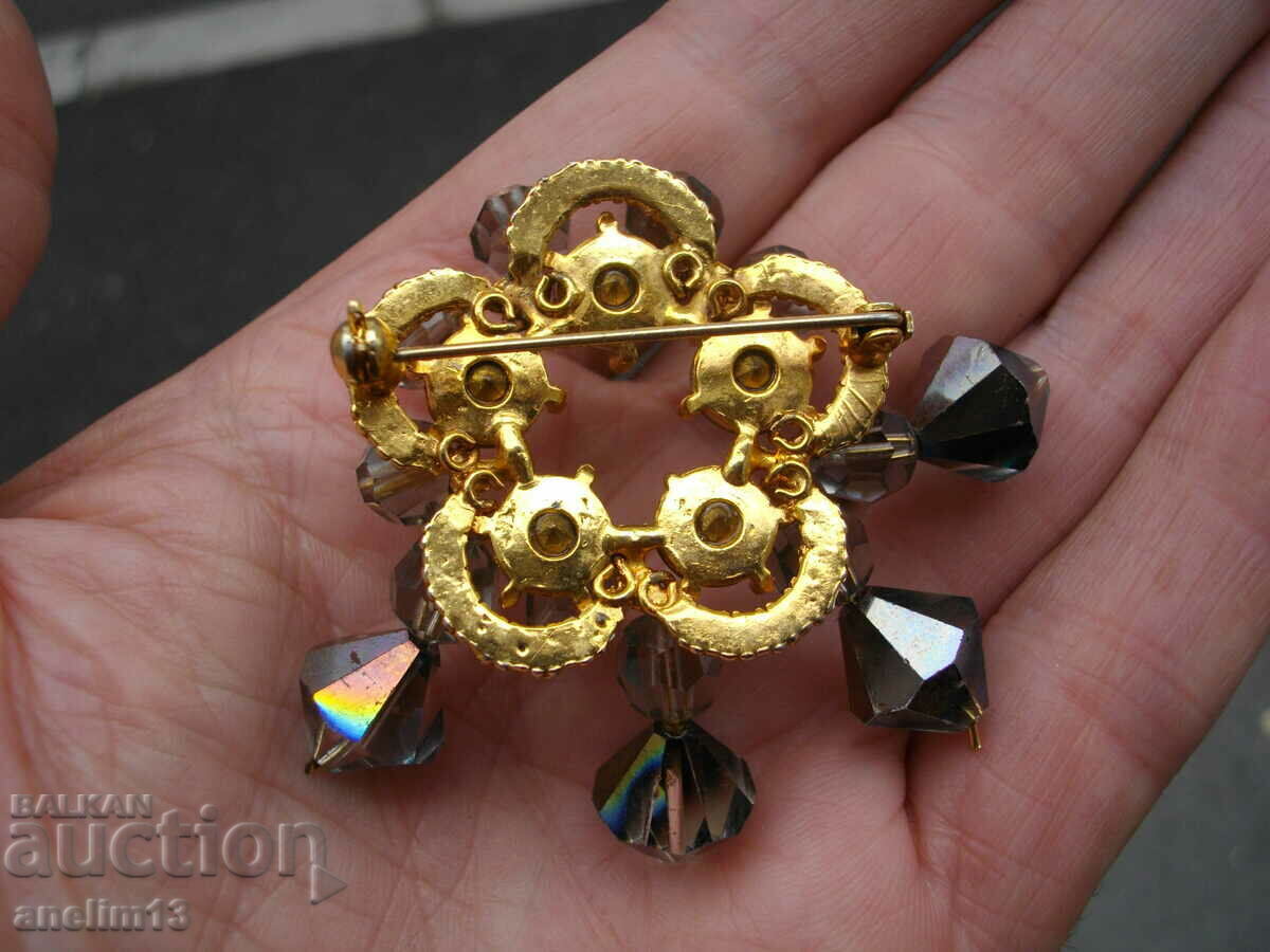 OLD BROOCH - 6