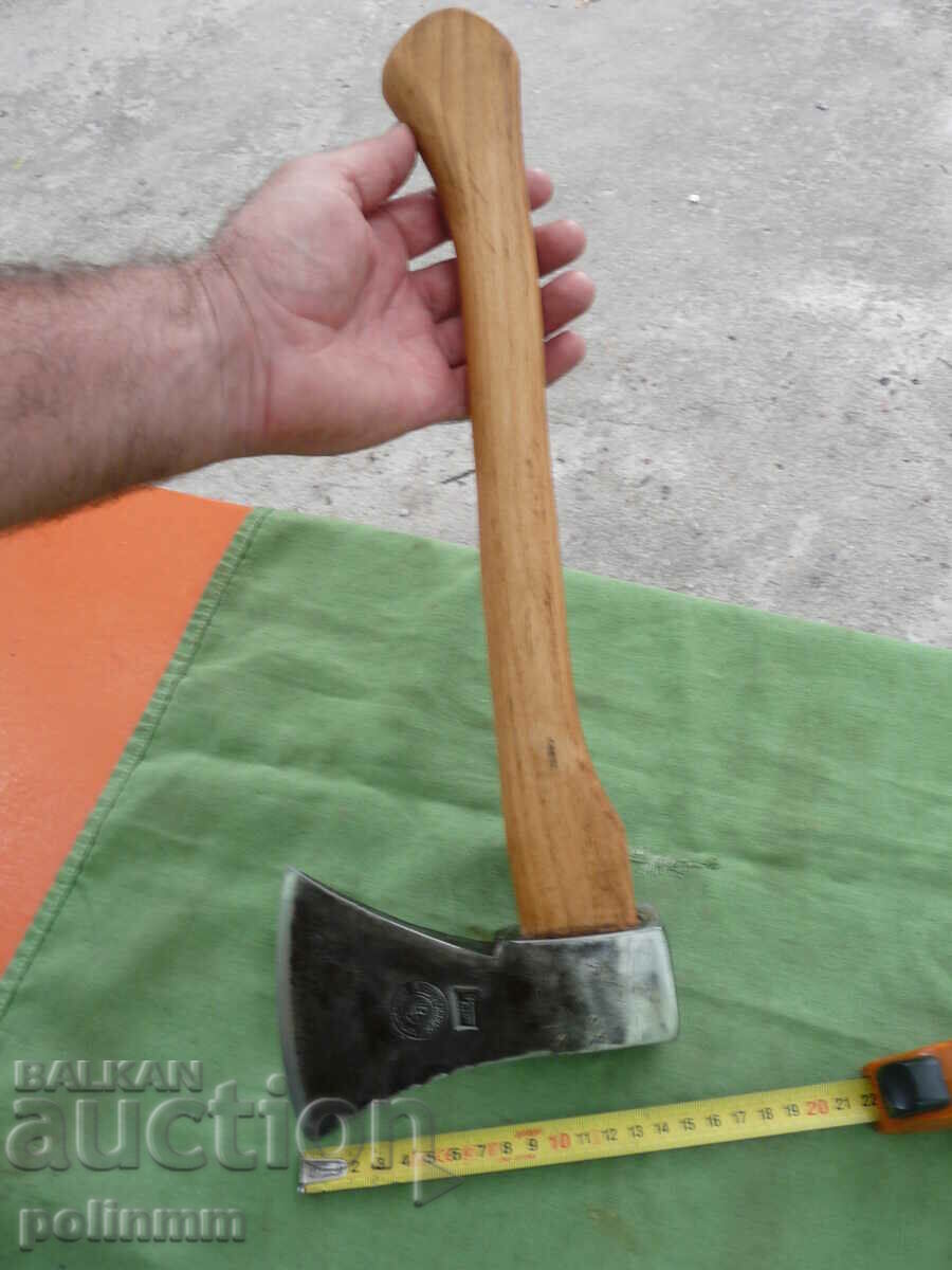 Παλιό τσεκούρι πεζοπορίας - 526 - 5 Παλιό τσεκούρι πεζοπορίας - 526 - 5