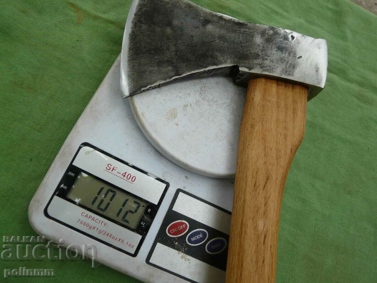 Παλιό τσεκούρι πεζοπορίας - 526 - 6 Παλιό τσεκούρι πεζοπορίας - 526 - 6