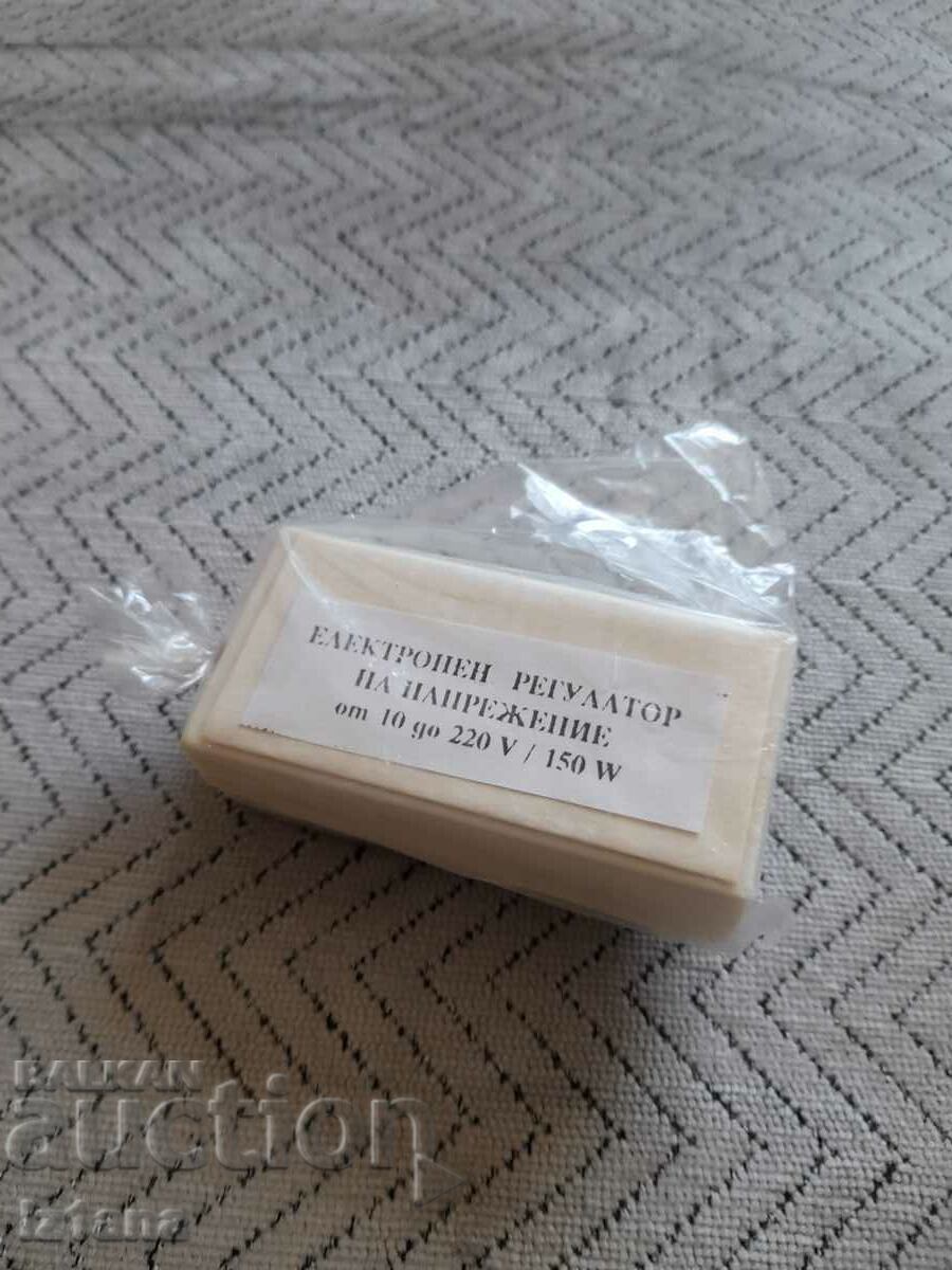 Vechi regulator electronic de tensiune cu preț 16.00 BGN | € 8.18