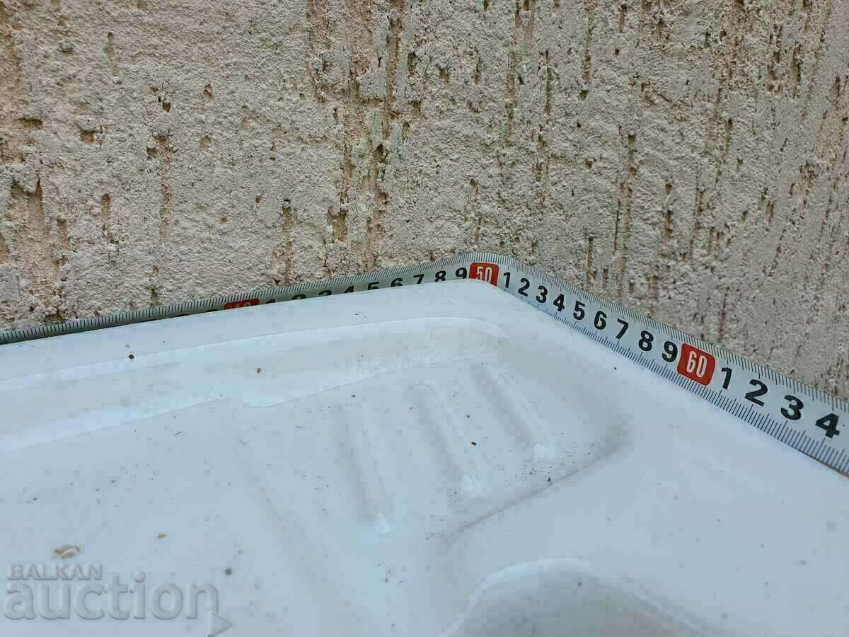 2. Πουλάω καινούργιο νιπτήρα μπάνιου συν σιφόνι. BZC με τιμή € 12.00 | 23.47 BGN