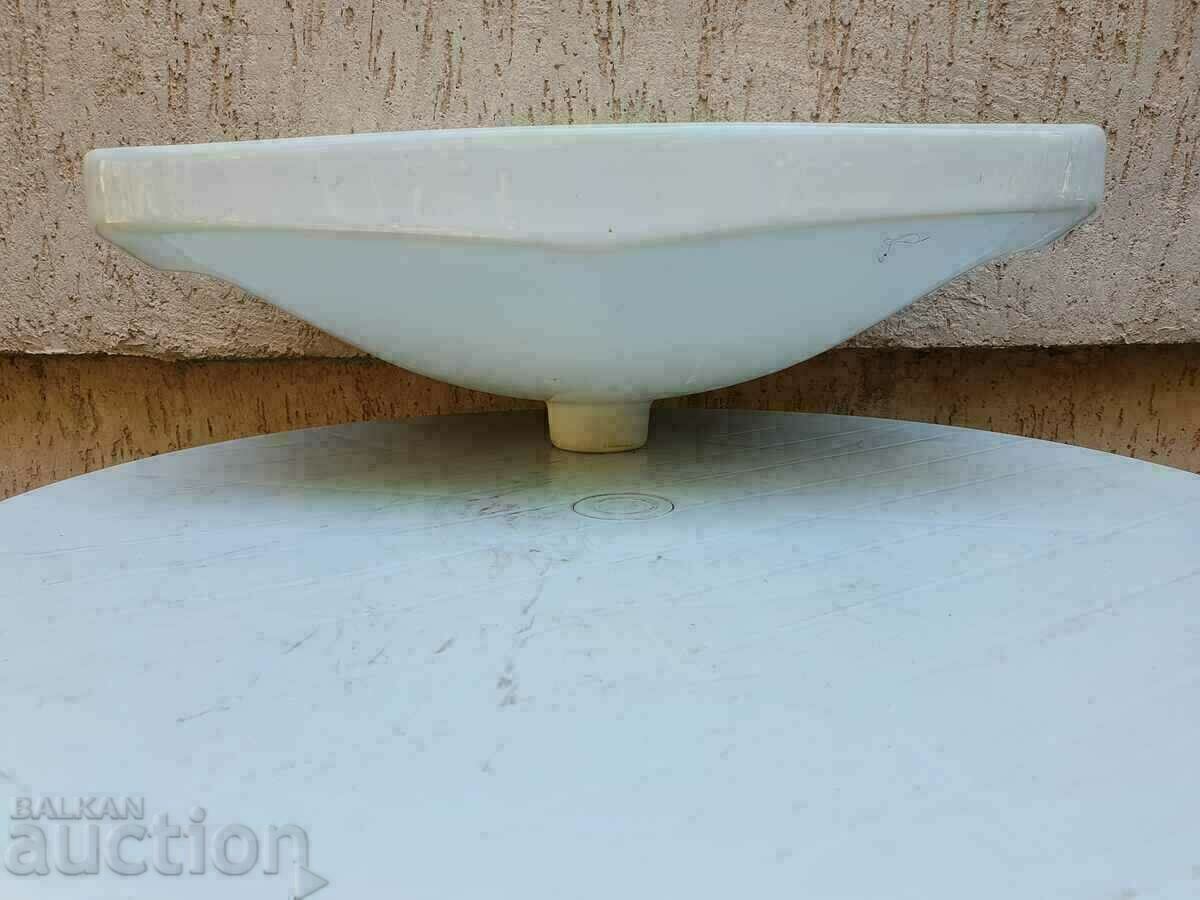 2. I am selling a new bathroom sink plus siphon. BZC - 6 2. I am selling a new bathroom sink plus siphon. BZC - 6