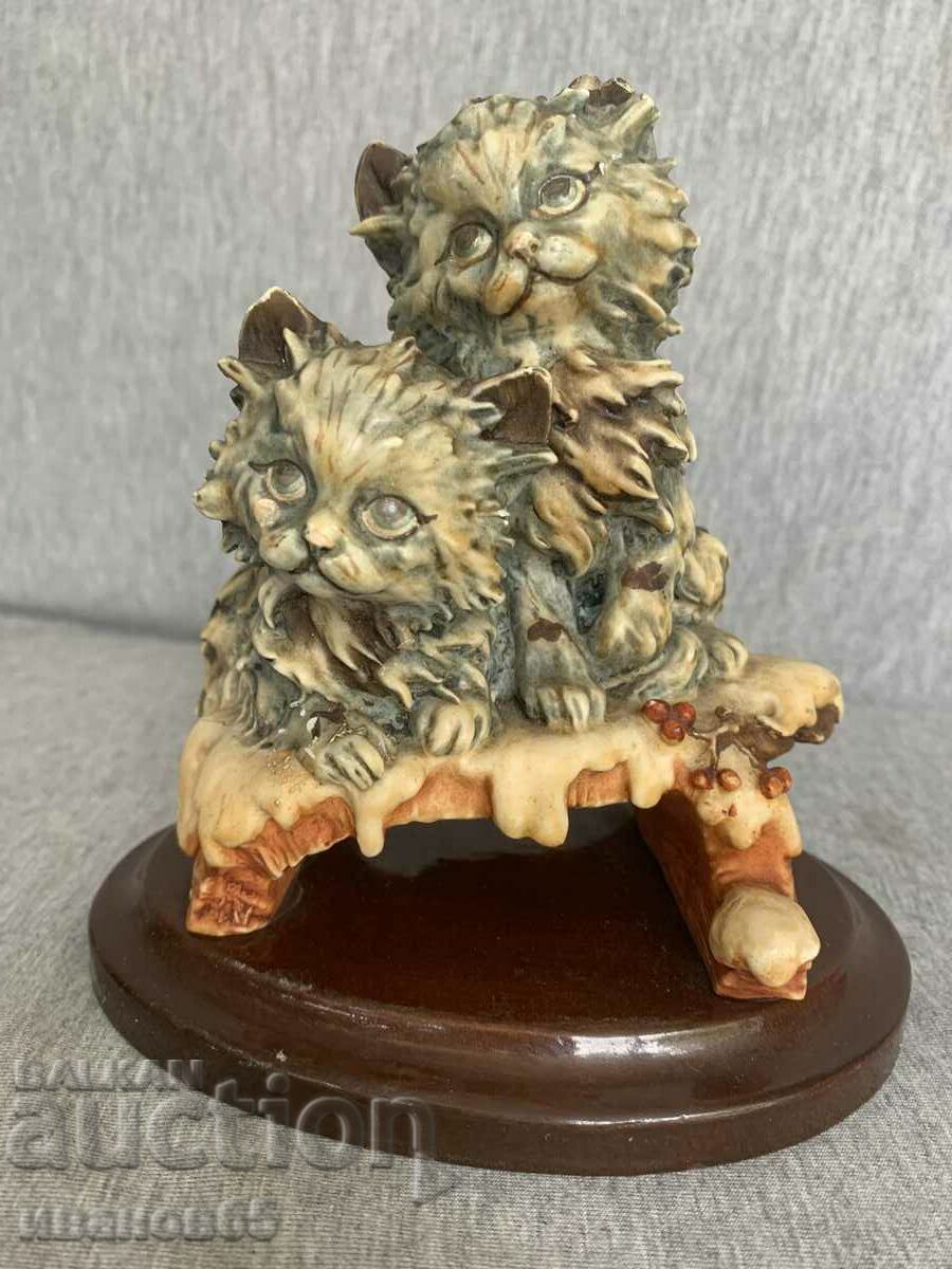 polyresin figure