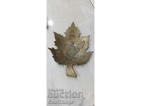 Metal saucer leaf