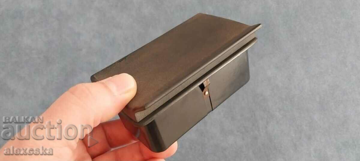 Auction  Car ashtray - "TRABANT 601"