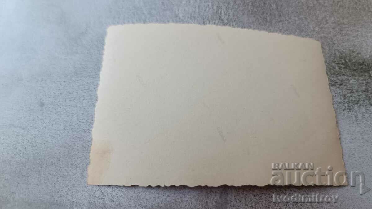 Photo Sofia Uchenitsi in front of the monument to Tsar Osvoboditel 1946 with price 1.65 BGN | € 0.84 Photo Sofia Uchenitsi in front of the monument to Tsar Osvoboditel 1946 with price 1.65 BGN | € 0.84