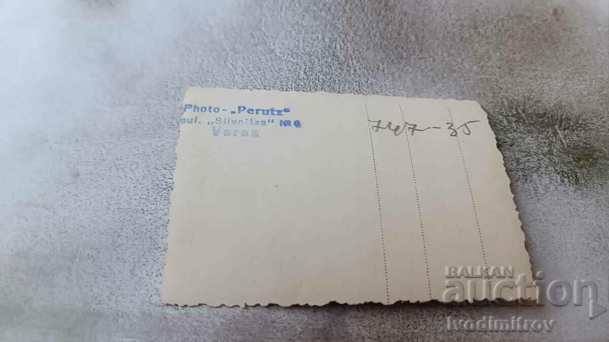 Photo Varna Man, woman and girl on a walk with price 3.45 BGN | € 1.76