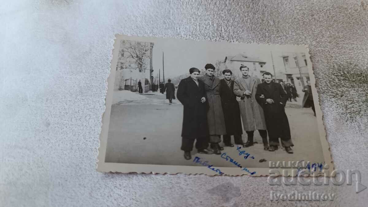 Photo Sofia Five men on the street 1941