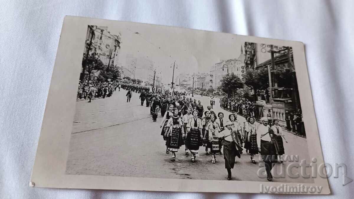 Φωτογραφία Βελιγράδι Εορταστική πομπή