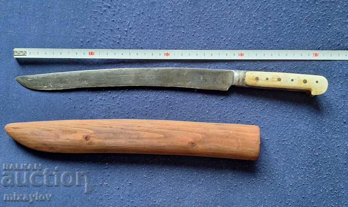 Akkulak, karakulak, knife