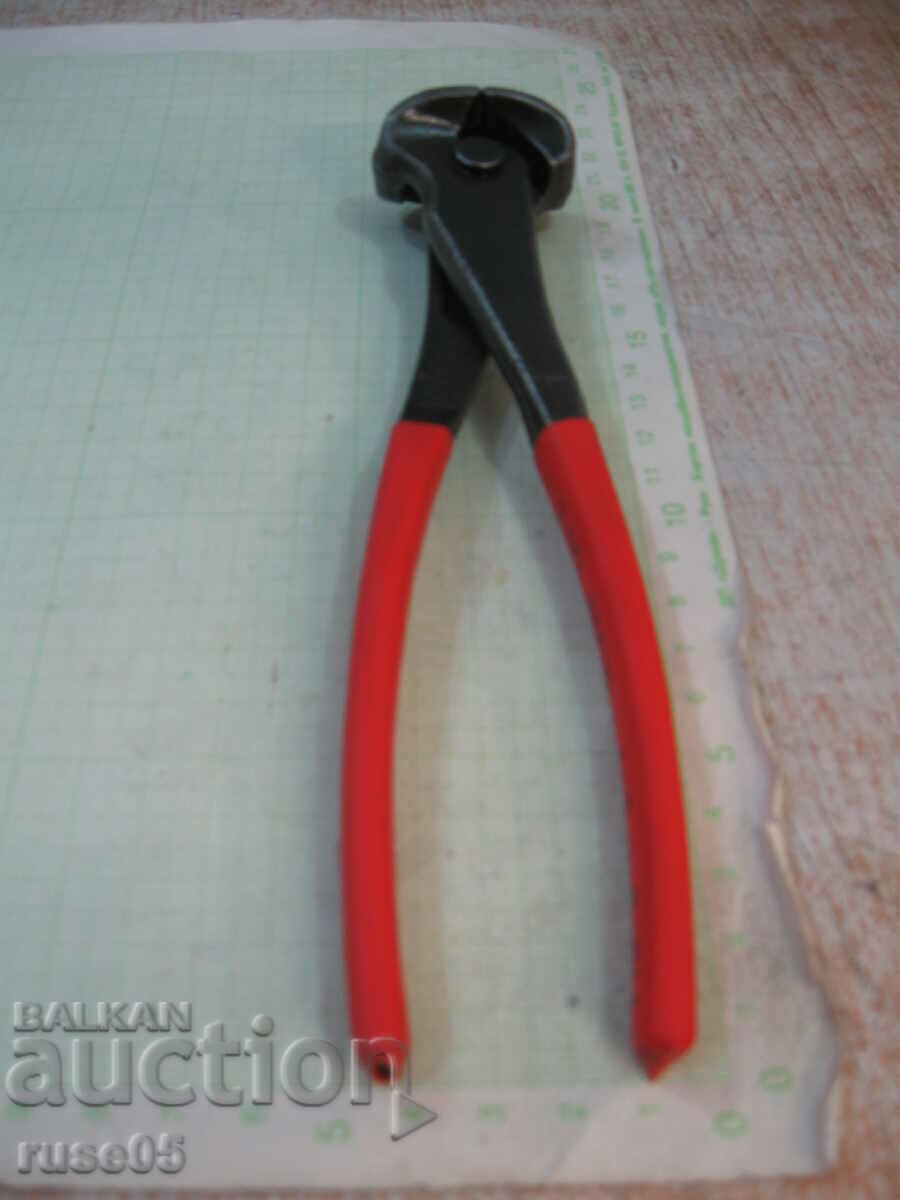 Armature pliers with price 15.00 BGN | € 7.67 Armature pliers with price 15.00 BGN | € 7.67