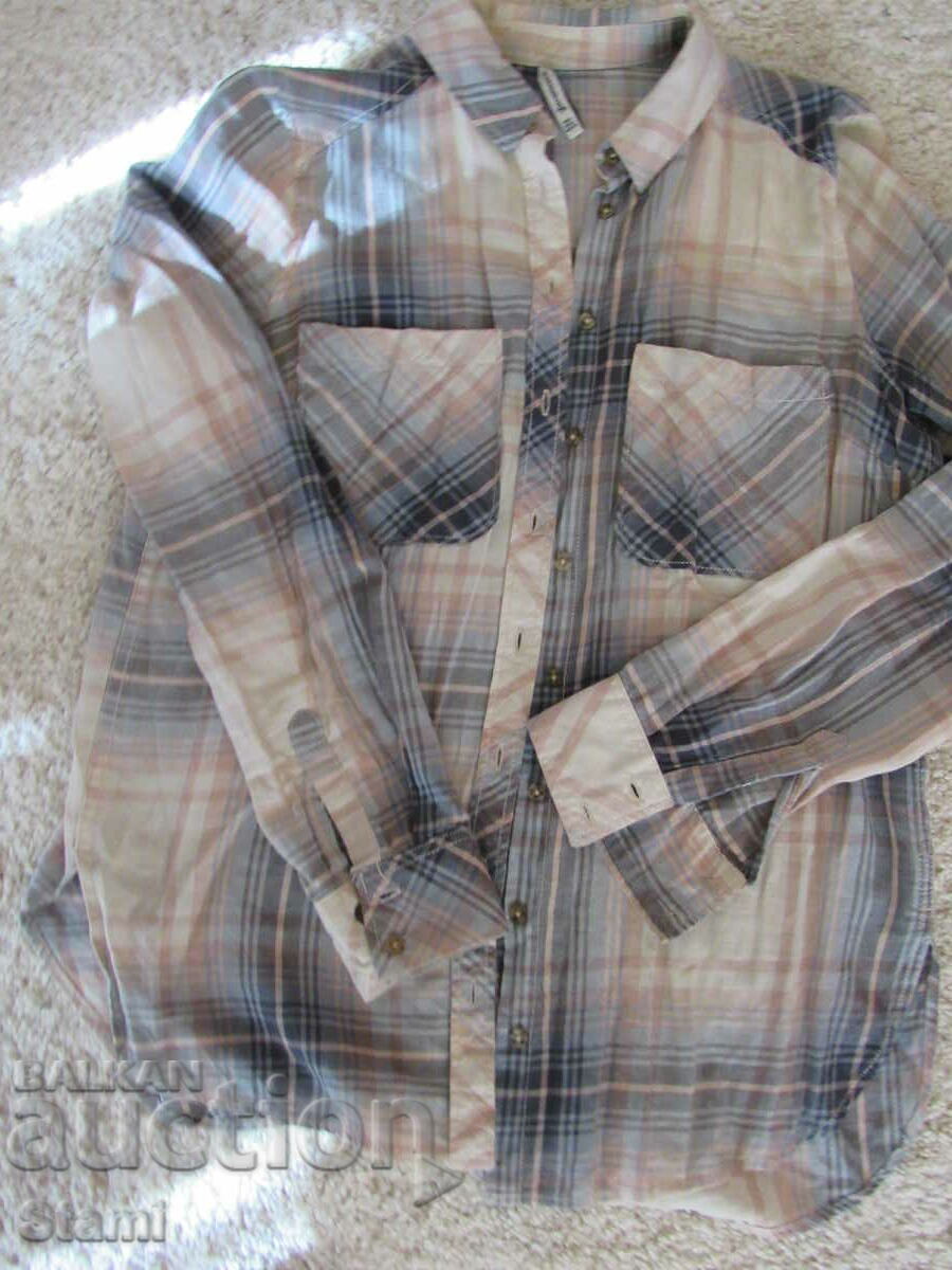 Delivery of Women's Stradivarius check blouse size S Delivery of Women's Stradivarius check blouse size S