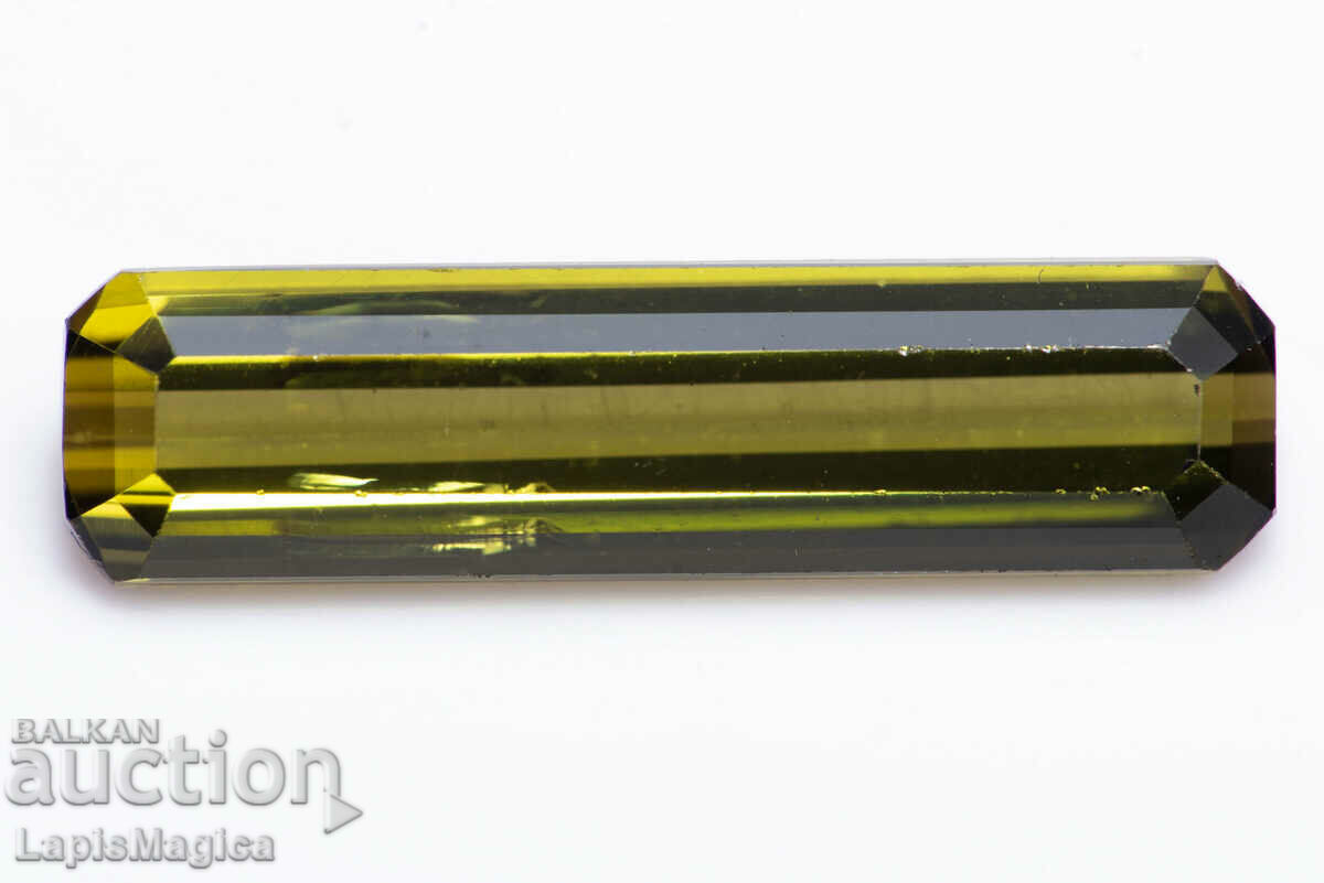 Turmalina verde 3,81 ct VS tăiat baghetă