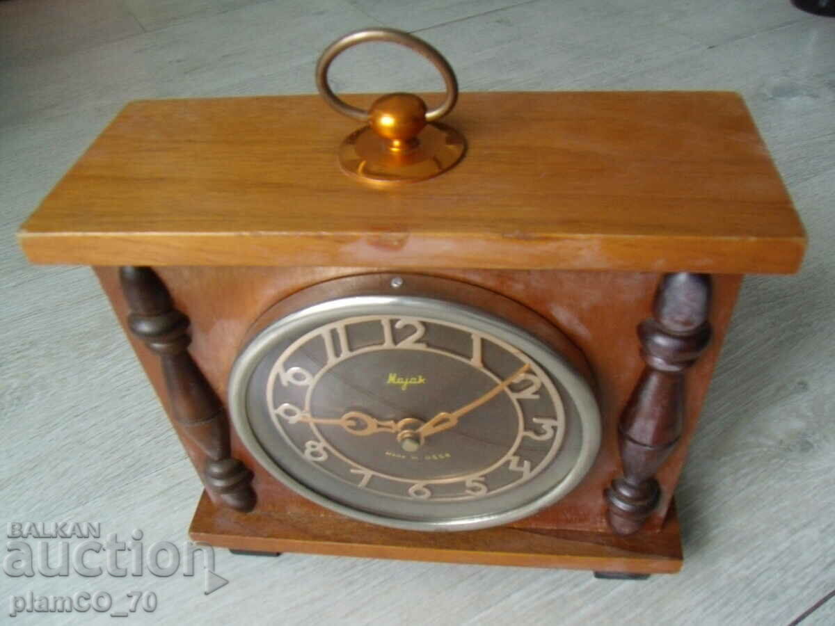 Auction #*7671 old Russian desk clock - Majak Auction #*7671 old Russian desk clock - Majak