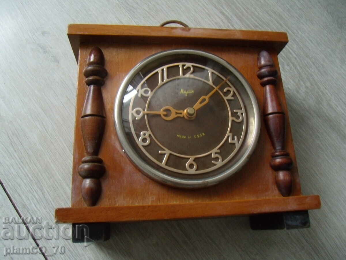 Delivery of #*7671 old Russian desk clock - Majak Delivery of #*7671 old Russian desk clock - Majak