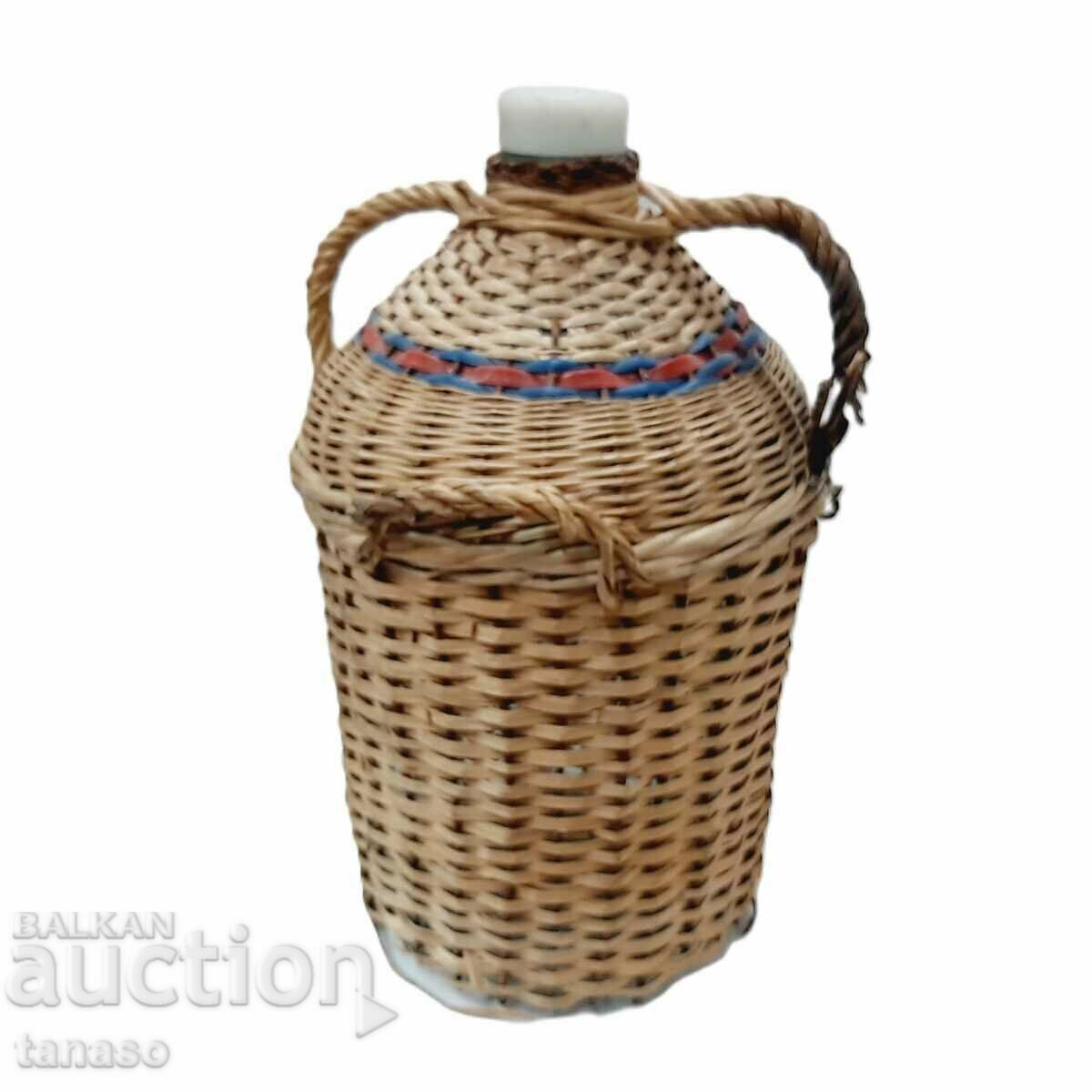 Auction Large old glass demijohn (2.1) Auction Large old glass demijohn (2.1)