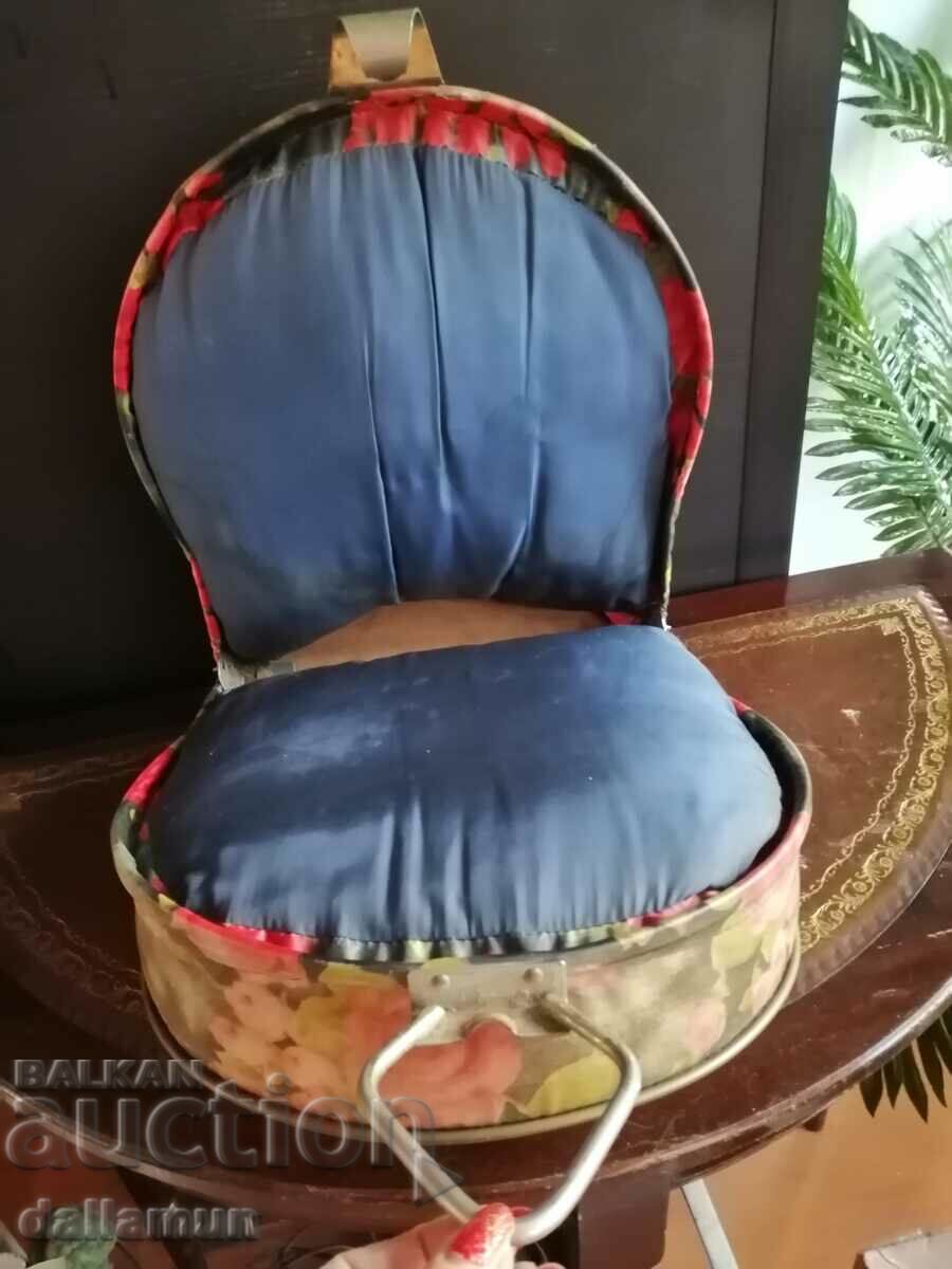 vintage thermos/tea bag with price 25.00 BGN | € 12.78 vintage thermos/tea bag with price 25.00 BGN | € 12.78