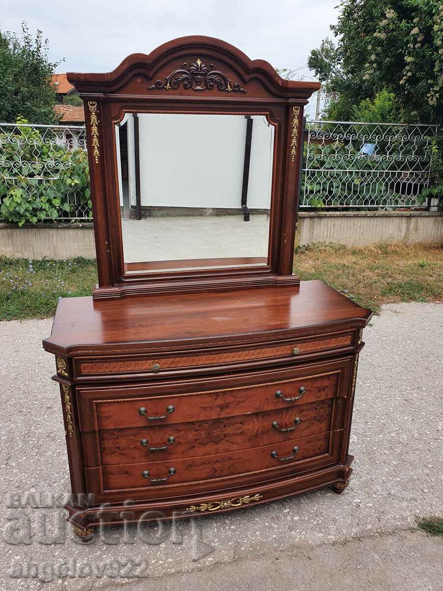 Beautiful vintage wooden chest of drawers with mirror!