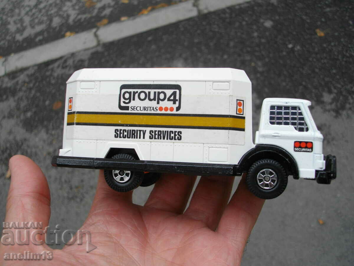 Delivery of MATCHBOX ENGLAND SECURITY TRUCK K-19 MATCHBOX Delivery of MATCHBOX ENGLAND SECURITY TRUCK K-19 MATCHBOX