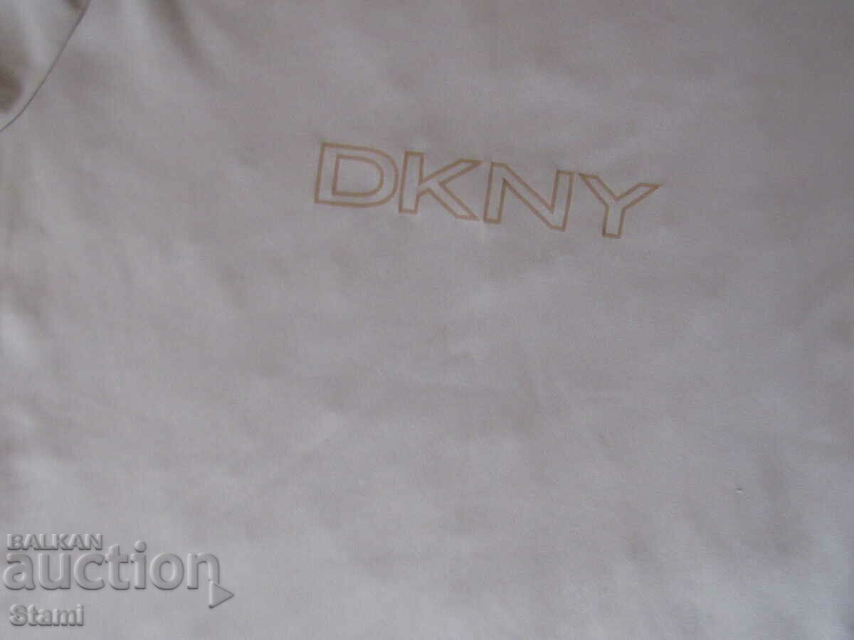 Auction DKNY Women's T-Shirt, Size S Auction DKNY Women's T-Shirt, Size S