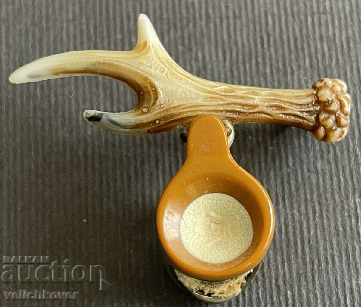 38117 Bulgaria tourist hunting badge with deer antler and mug with price 10.00 BGN | € 5.11 38117 Bulgaria tourist hunting badge with deer antler and mug with price 10.00 BGN | € 5.11