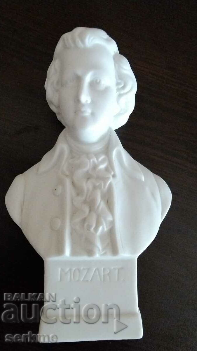 Porcelain figure - 6 Porcelain figure - 6