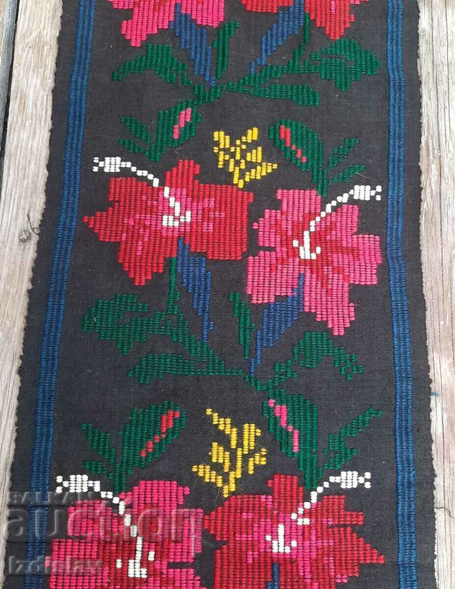 Auction Handwoven and embroidered hemp wall panel Varna Auction Handwoven and embroidered hemp wall panel Varna
