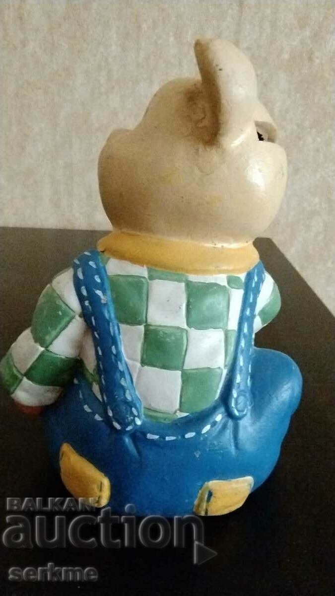 Auction  Porcelain figure