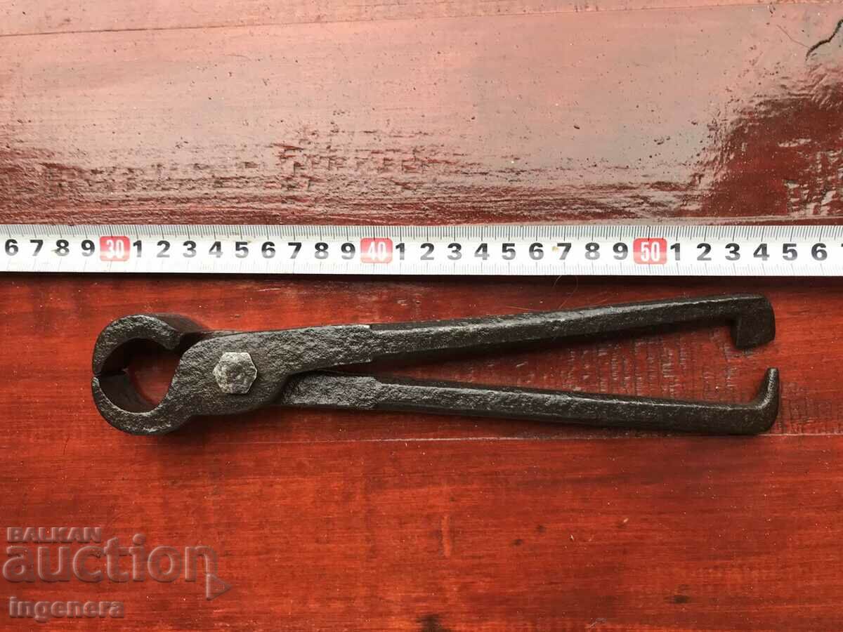 TILE FORGED PLIERS LARGE TOOL HORSE PLIERS - 5 TILE FORGED PLIERS LARGE TOOL HORSE PLIERS - 5