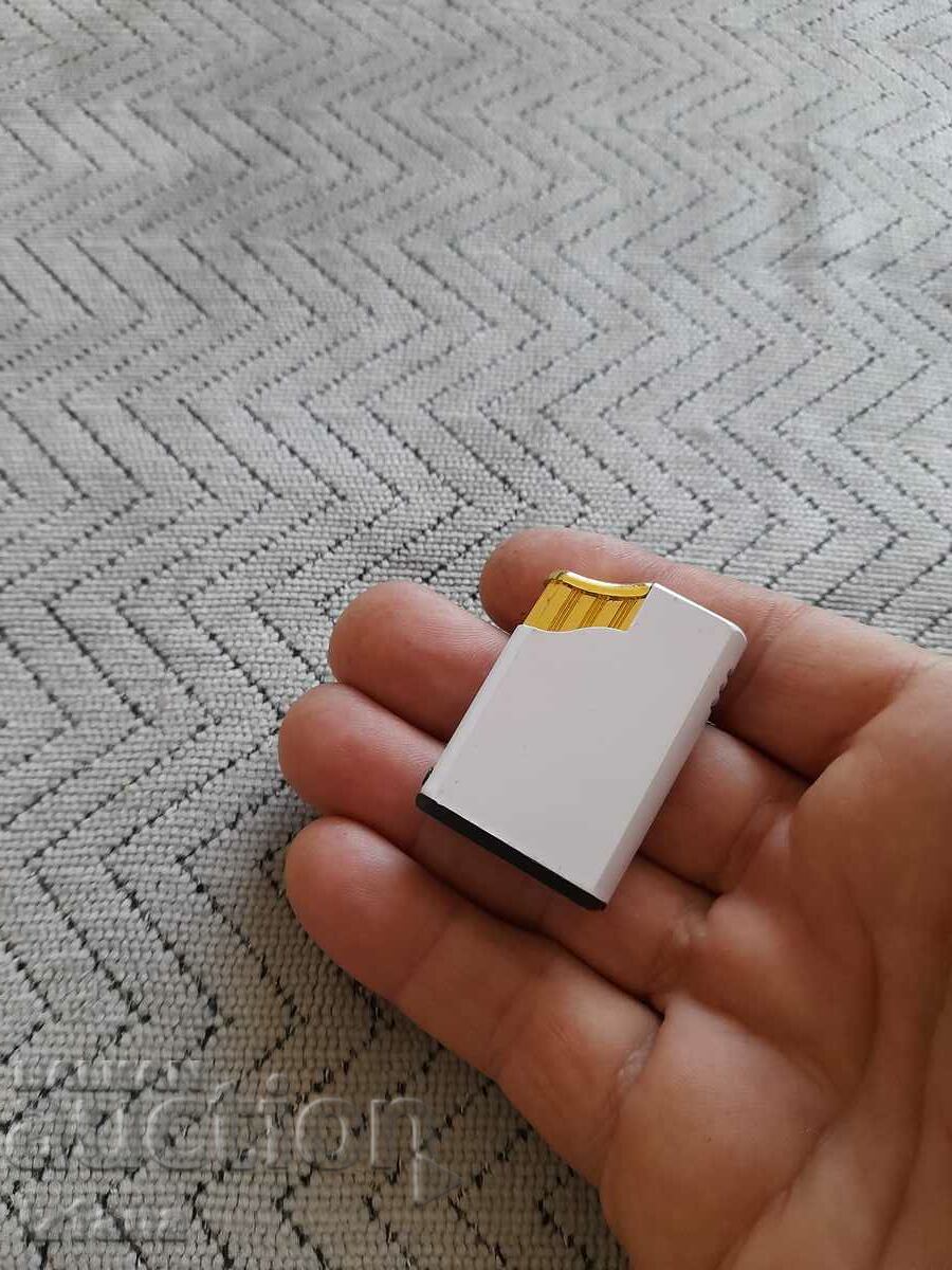 Delivery of An old Kent lighter Delivery of An old Kent lighter