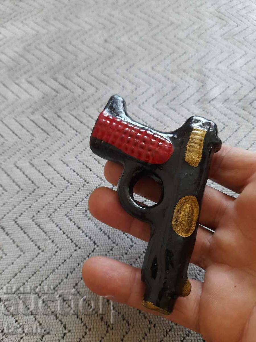 Delivery of Old gun whistle Delivery of Old gun whistle