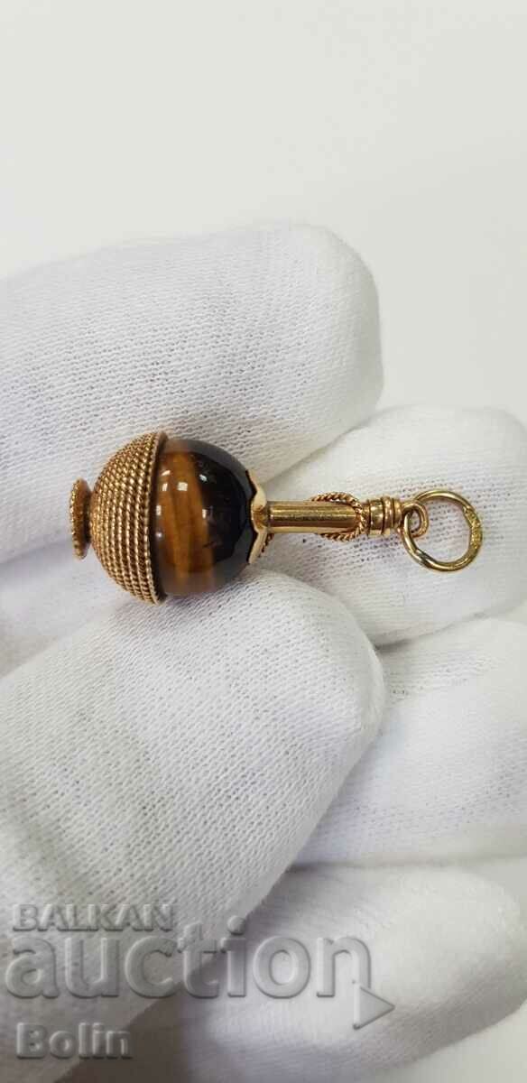 Auction  Interesting rare gold locket, 18 carat perfume bottle