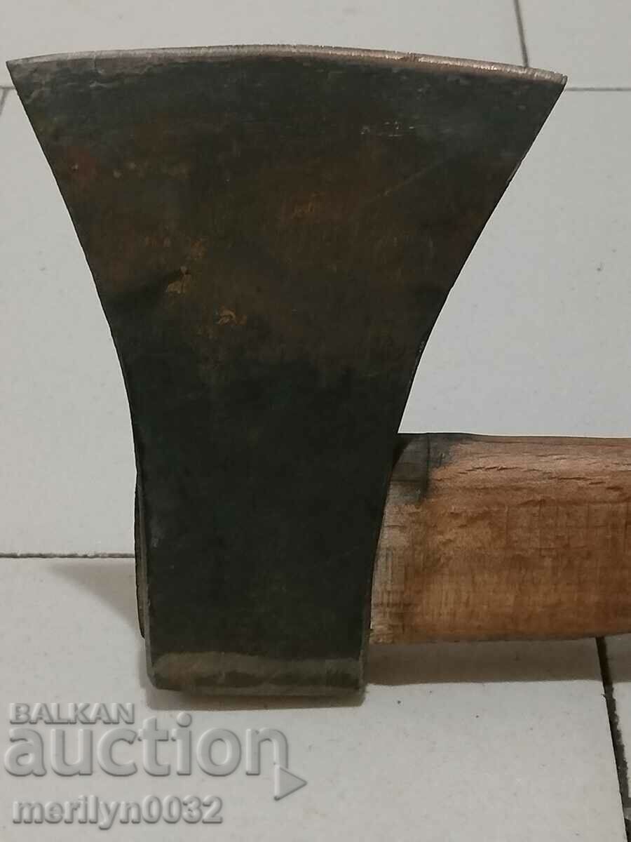 Auction  Old ax ax satyr hatchet with sap