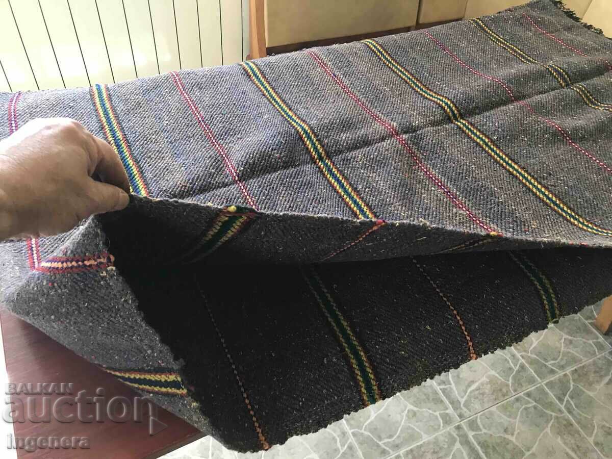 Delivery of ROW PATH 320 X 90 CM UNUSED Delivery of ROW PATH 320 X 90 CM UNUSED