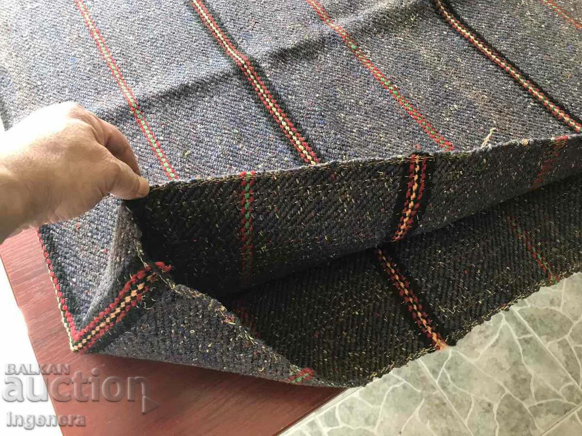 Delivery of ROW PATH 300 X 90 CM UNUSED Delivery of ROW PATH 300 X 90 CM UNUSED