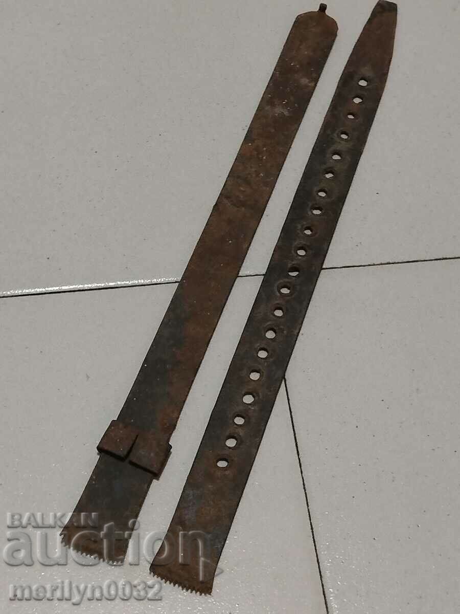 Old wrought yardstick, wrought iron, cloth yardstick, measure with price 43.00 BGN | € 21.99 Old wrought yardstick, wrought iron, cloth yardstick, measure with price 43.00 BGN | € 21.99