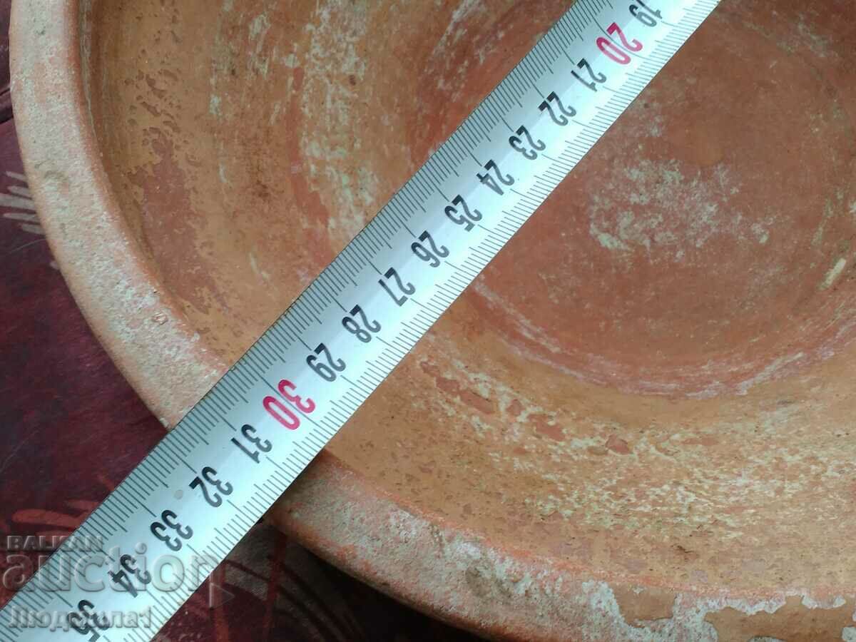 Auction LARGE CLAY PAN Auction LARGE CLAY PAN