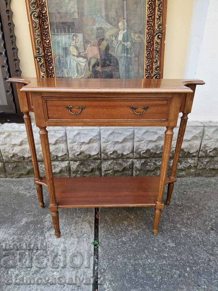 Аукцион Чудесна антикварна френска конзолна масичка масив