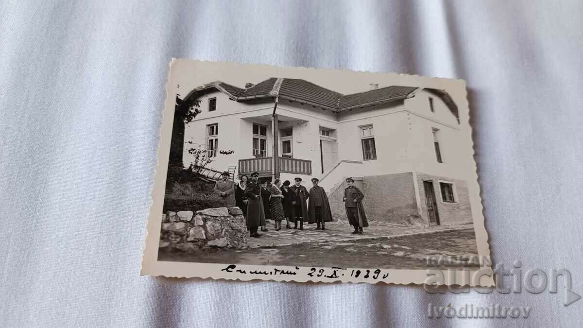 Photo Simitli Officers in front of a newly built house 1939