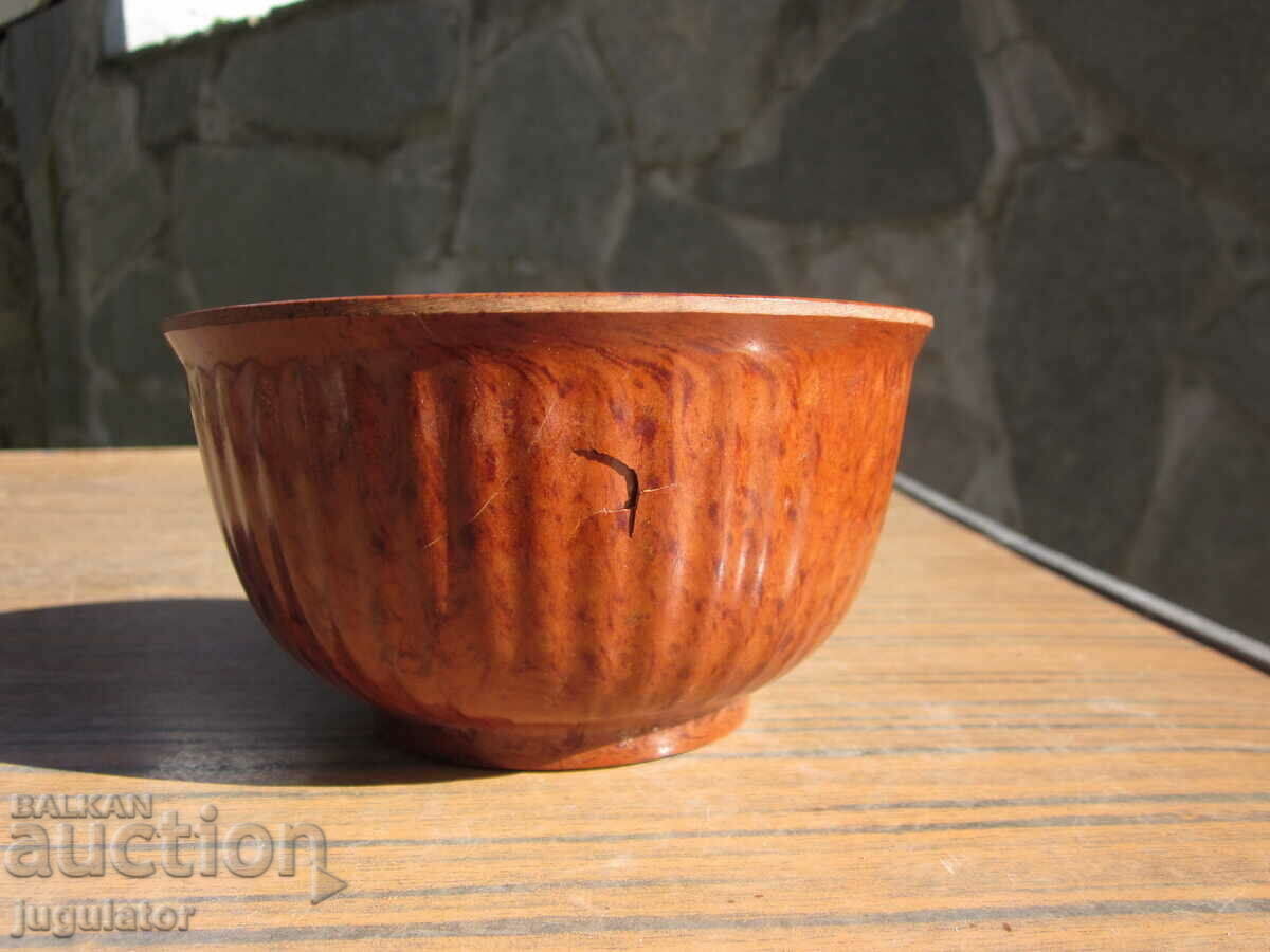 Auction vintage barber's box shaving box with markings Auction vintage barber's box shaving box with markings