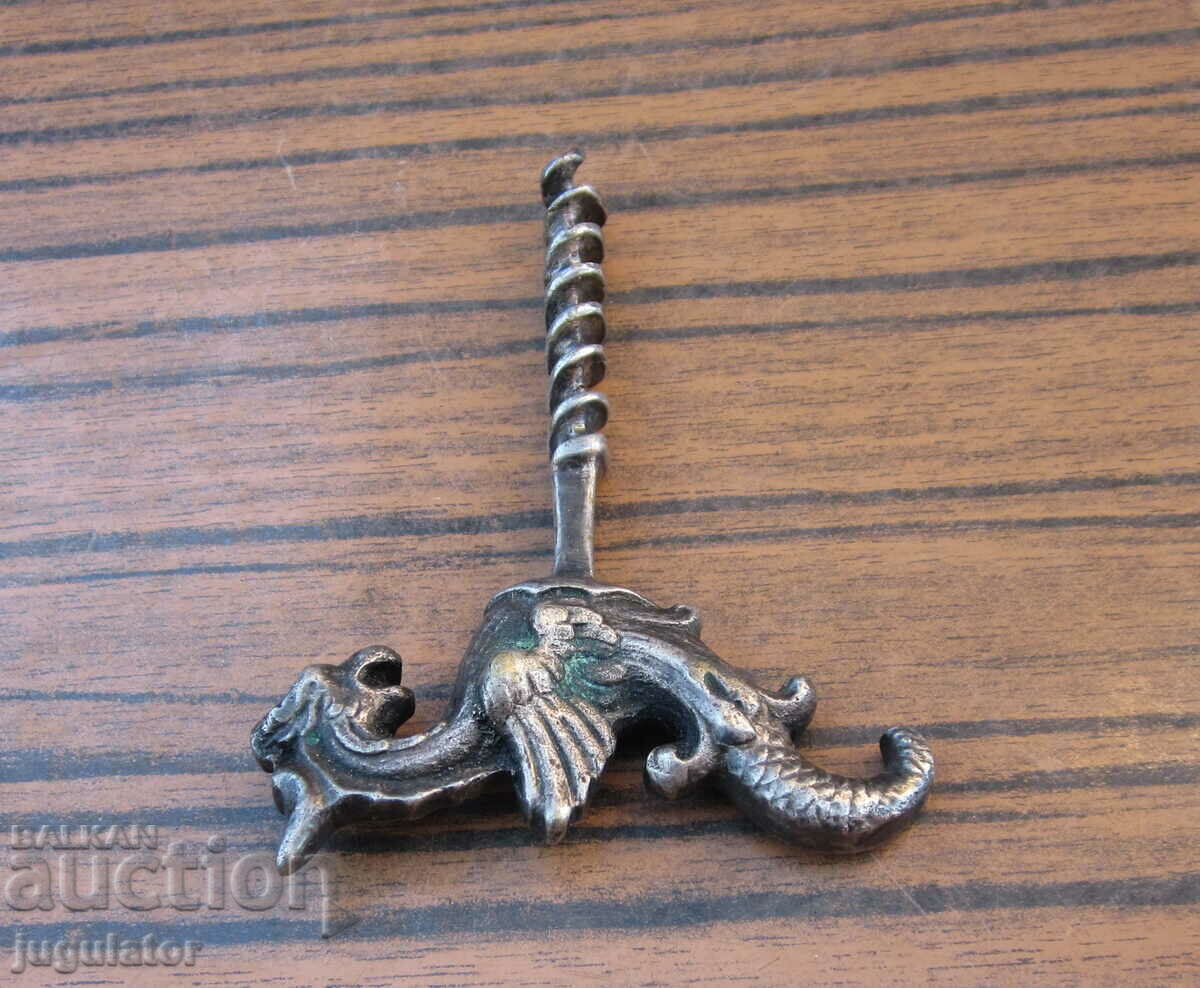 tirbușon antic placat cu argint cu figură de căluțe de mare - 5