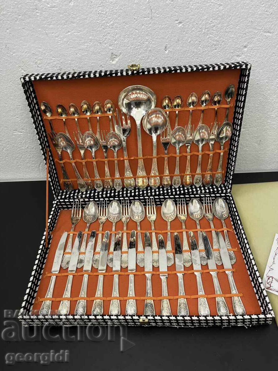 Silver plated cutlery set. #5877