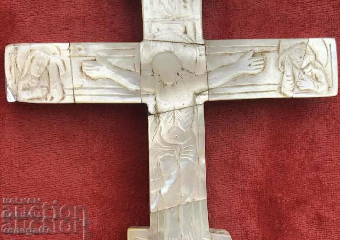 Ένας μεγάλος σταυρός από φίλντισι του 19ου αιώνα. με τιμή € 280.00 | 547.63 BGN Ένας μεγάλος σταυρός από φίλντισι του 19ου αιώνα. με τιμή € 280.00 | 547.63 BGN