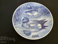 Porcelain vintage wall plate